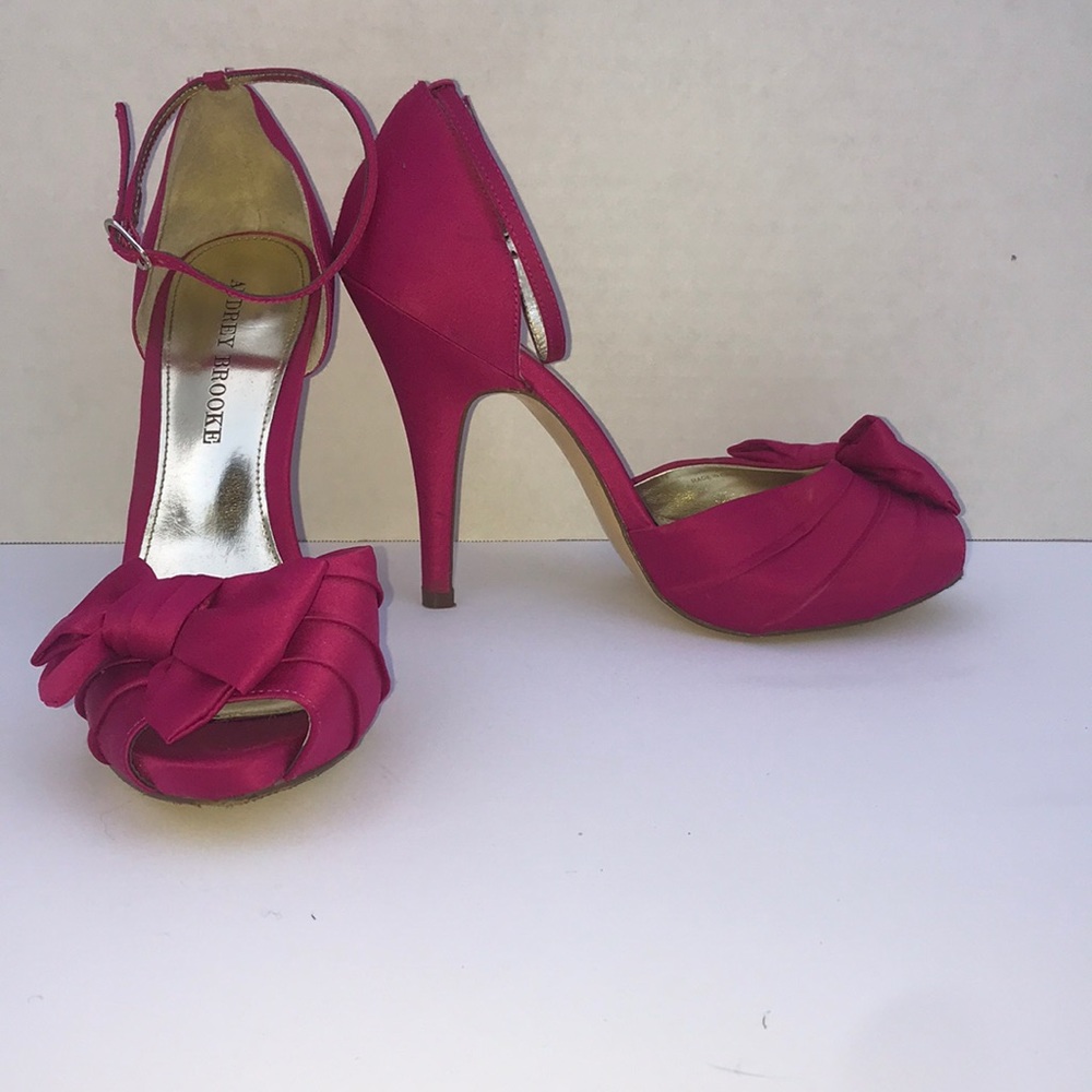 Pink pumps